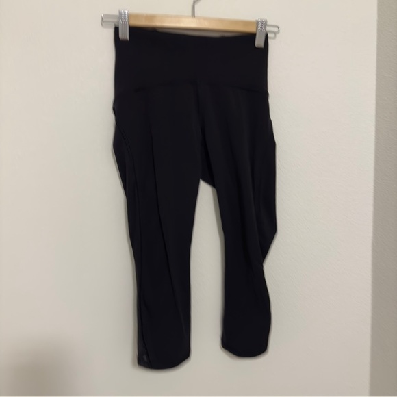 Lululemon Train Times Crop Leggings 17” Inseam Solid Black Size 4 Women’s - Picture 2 of 11